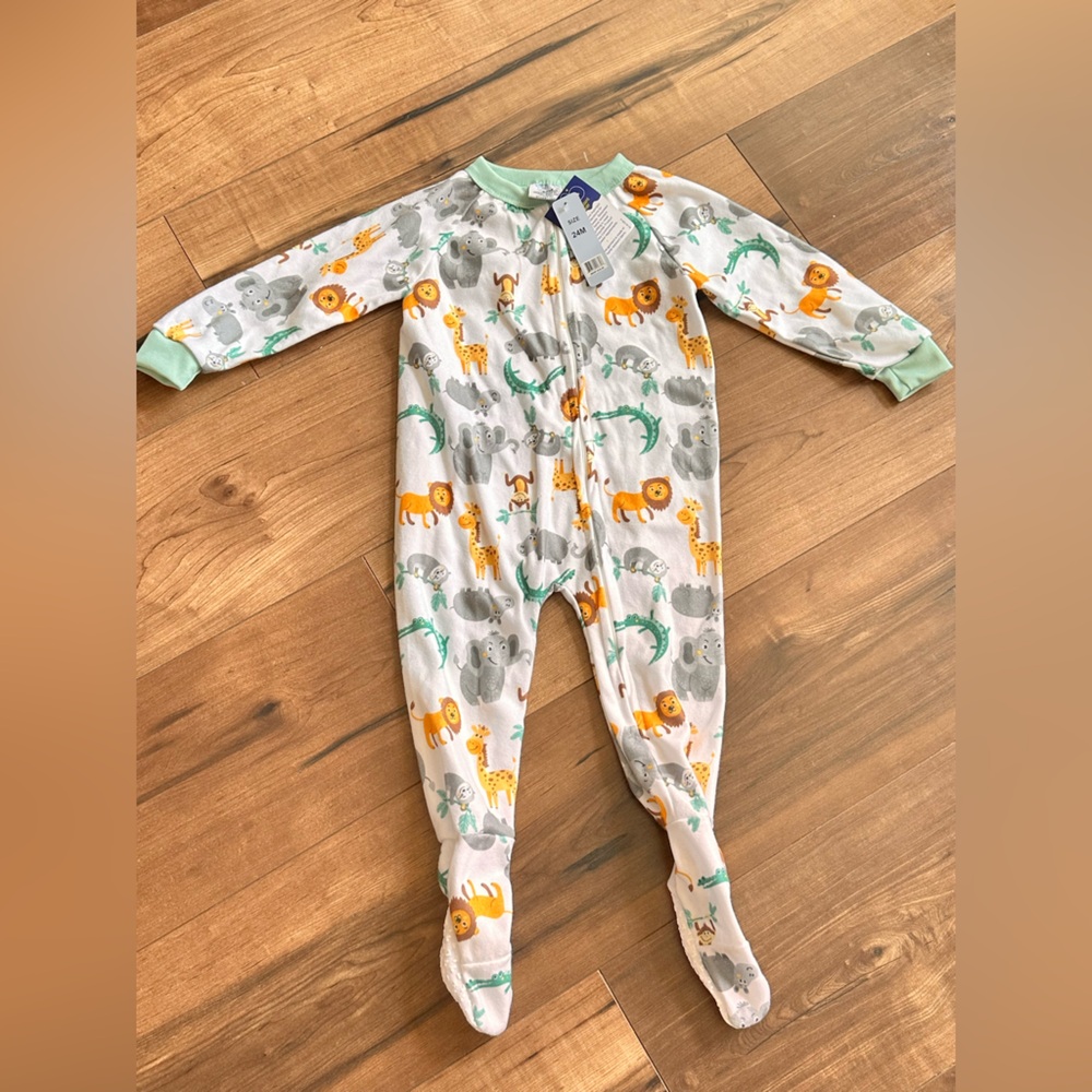 ***NEVER Worn toddler sleeper***